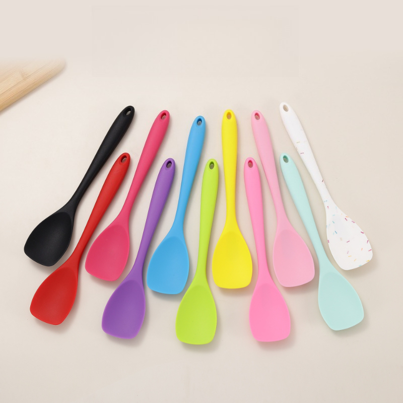 Food‑Grade Silicone Spatula He - огляд і ціна Baby Food Utensils Set